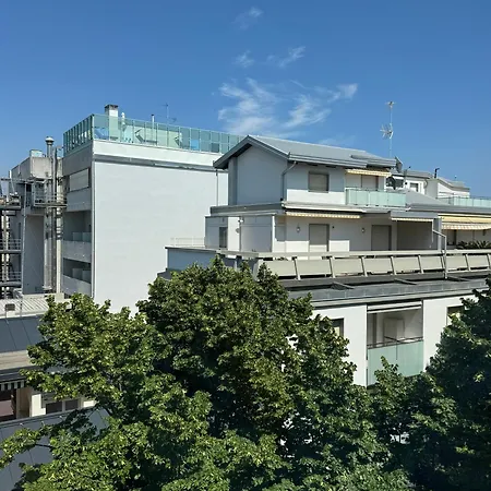 Lignano Centro - Via Carnia * Λινιάνο Σαμπιαντόρο